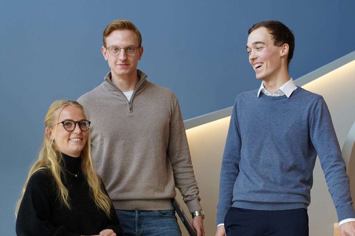 In our blog, we bring apprenticeship training at OTTO as close to you as if you were already working here yourself. (In german only)