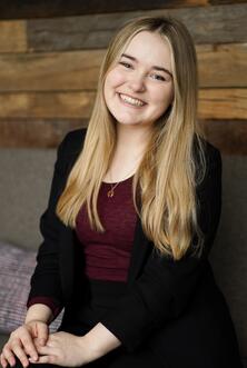 Junior HR Managerin Cindy